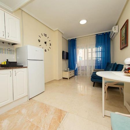 Студия На Белоснежном Пляже Los Locos Torrevieja Buitenkant foto