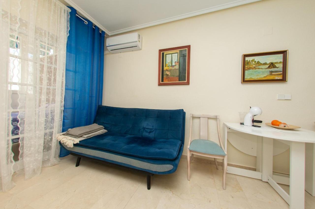 Студия На Белоснежном Пляже Los Locos Torrevieja Buitenkant foto