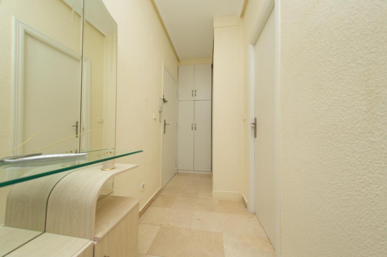 Студия На Белоснежном Пляже Los Locos Torrevieja Buitenkant foto