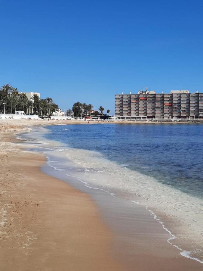 Студия На Белоснежном Пляже Los Locos Torrevieja Buitenkant foto