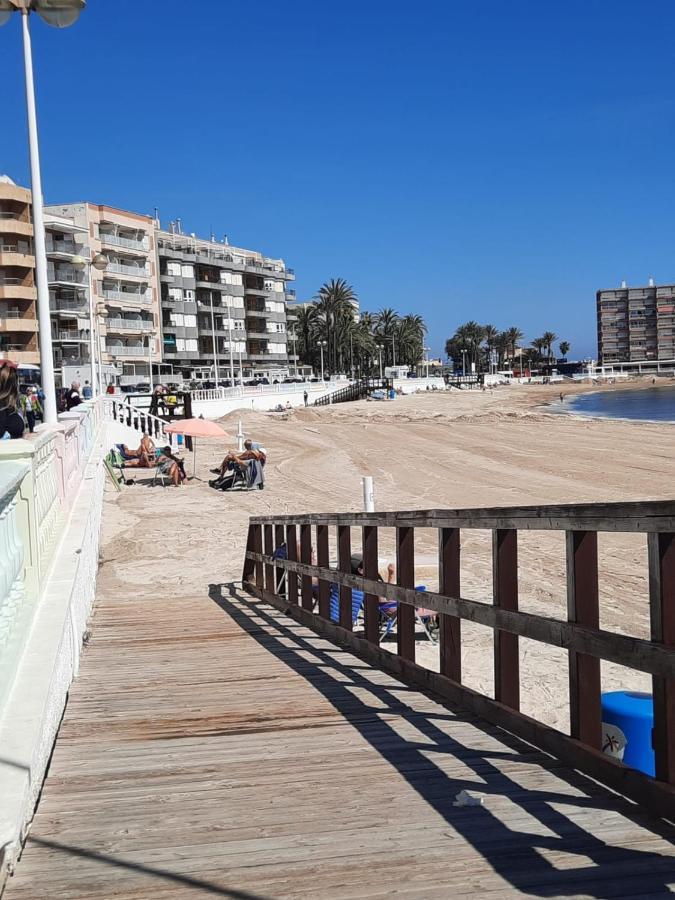 Студия На Белоснежном Пляже Los Locos Torrevieja Buitenkant foto