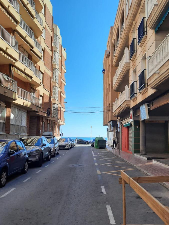 Студия На Белоснежном Пляже Los Locos Torrevieja Buitenkant foto