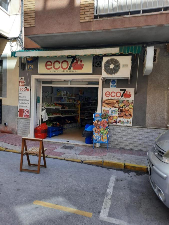Студия На Белоснежном Пляже Los Locos Torrevieja Buitenkant foto